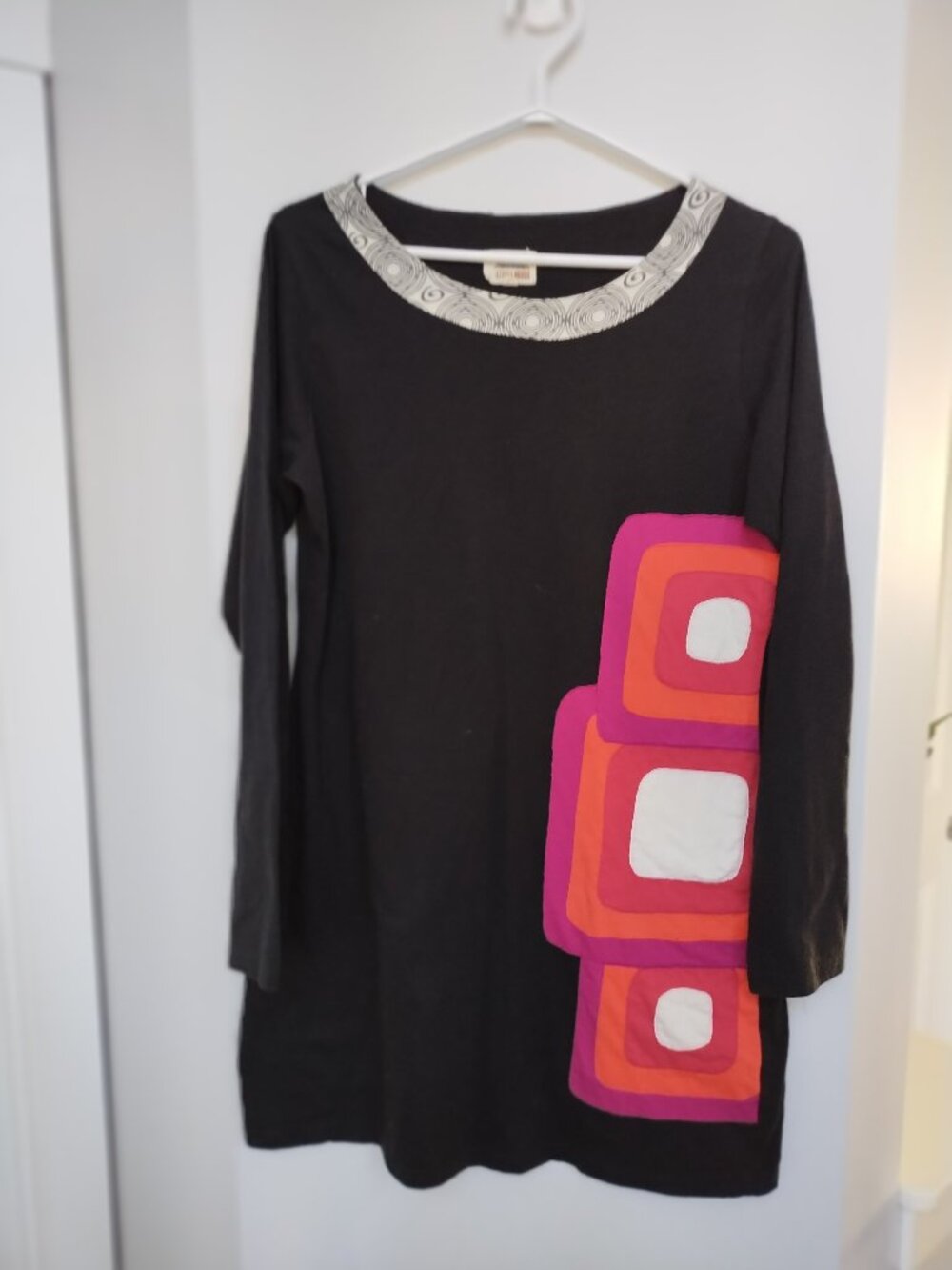 Adria Mode mini dress with long sleeves